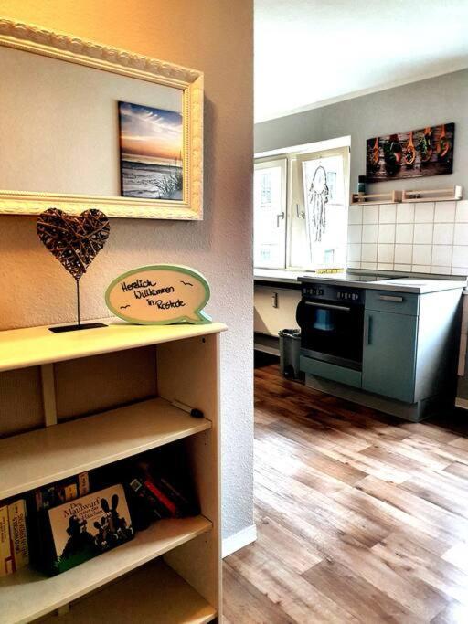 Rostock Hautnah Erleben - Schoene Maisonette 2Og ภายนอก รูปภาพ