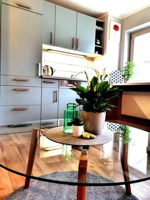 Rostock Hautnah Erleben - Schoene Maisonette 2Og ภายนอก รูปภาพ